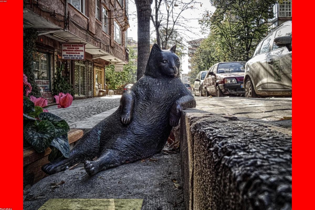 Skyline di Milano con i grattacieli del quartiere Porta Nuova al tramonto